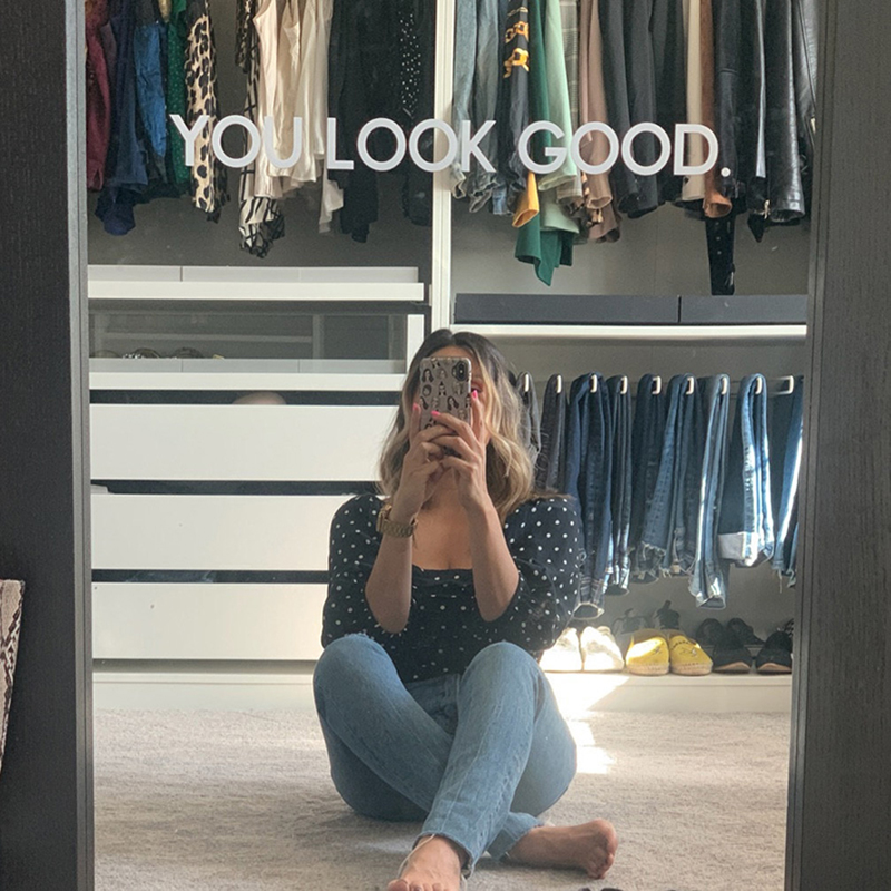 You Look Good Mirror Wall Stic - Home Goods Bathroom Decor 评论和价格